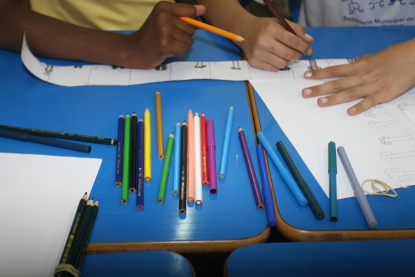 Estudantes francanos  aprendem a criar vídeos  curtos de desenho animado